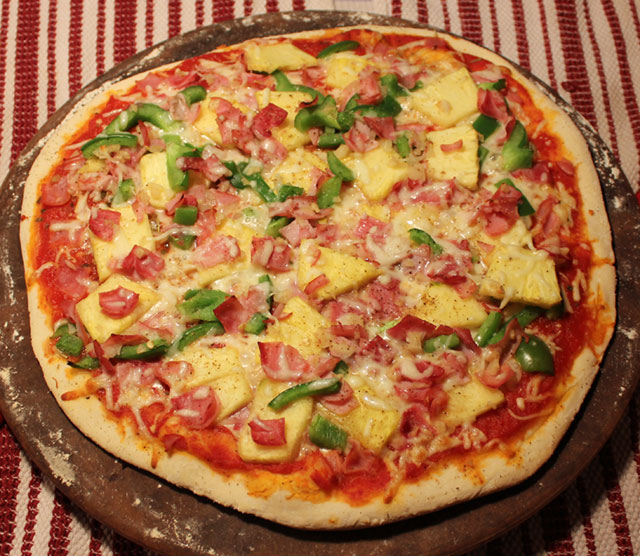 [image of finished pizza]